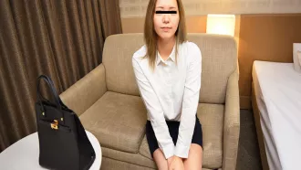 072324_01 業務 OL 外出中出性愛！ 西村優菜